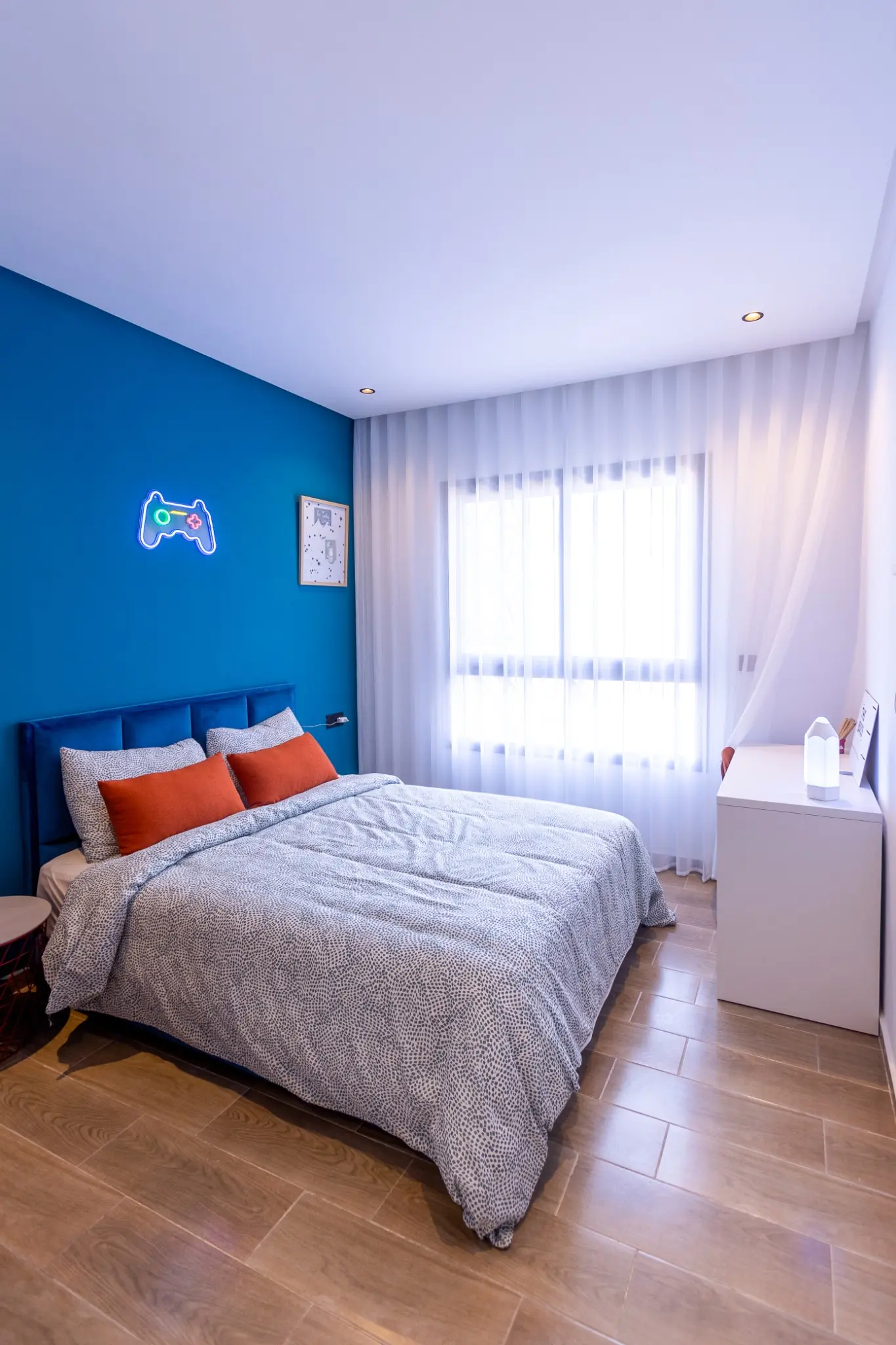 Palms Avenue Bouskoura vous propose des appartements de 2 à 3 chambres+ Salon ainsi que de fabuleux Rez de Jardins pour profiter d’appartements avec jardins privatifs au style contemporain et en parfait accord avec la nature.