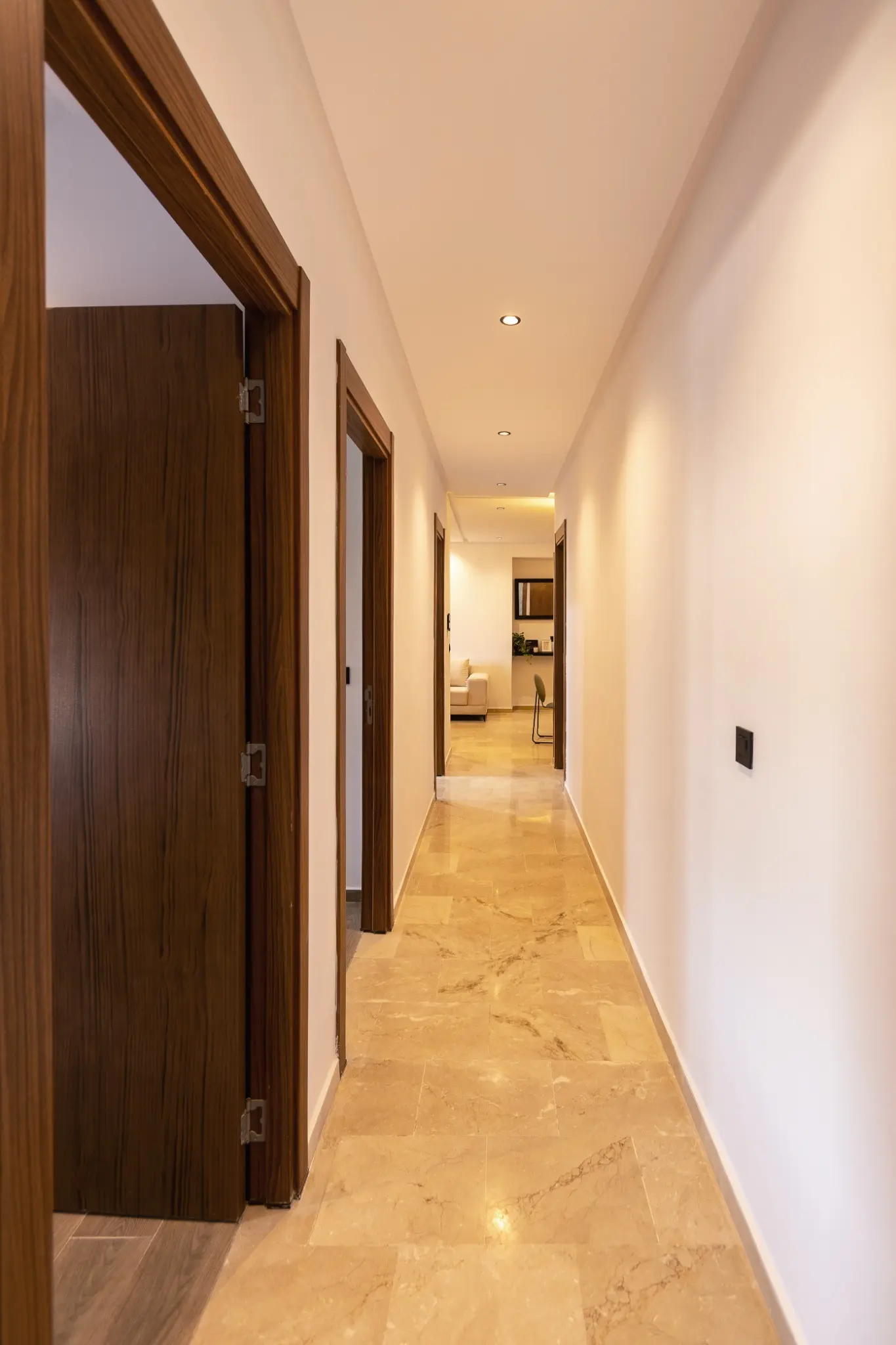 Palms Avenue Bouskoura vous propose des appartements de 2 à 3 chambres+ Salon ainsi que de fabuleux Rez de Jardins pour profiter d’appartements avec jardins privatifs au style contemporain et en parfait accord avec la nature.